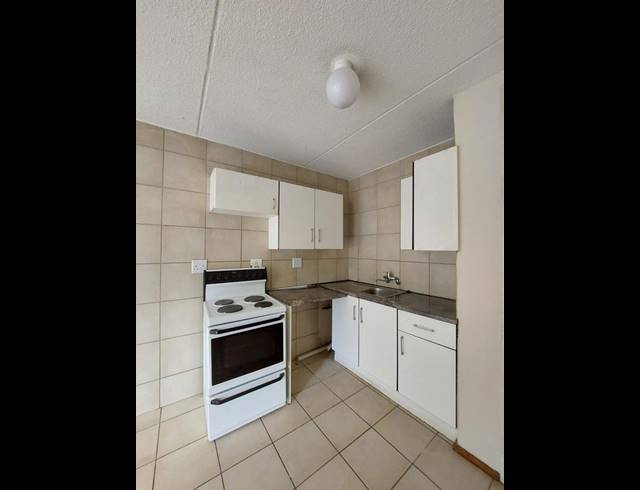 3 BEDROOM APARTMENT FOR SALE IN WESTDENE